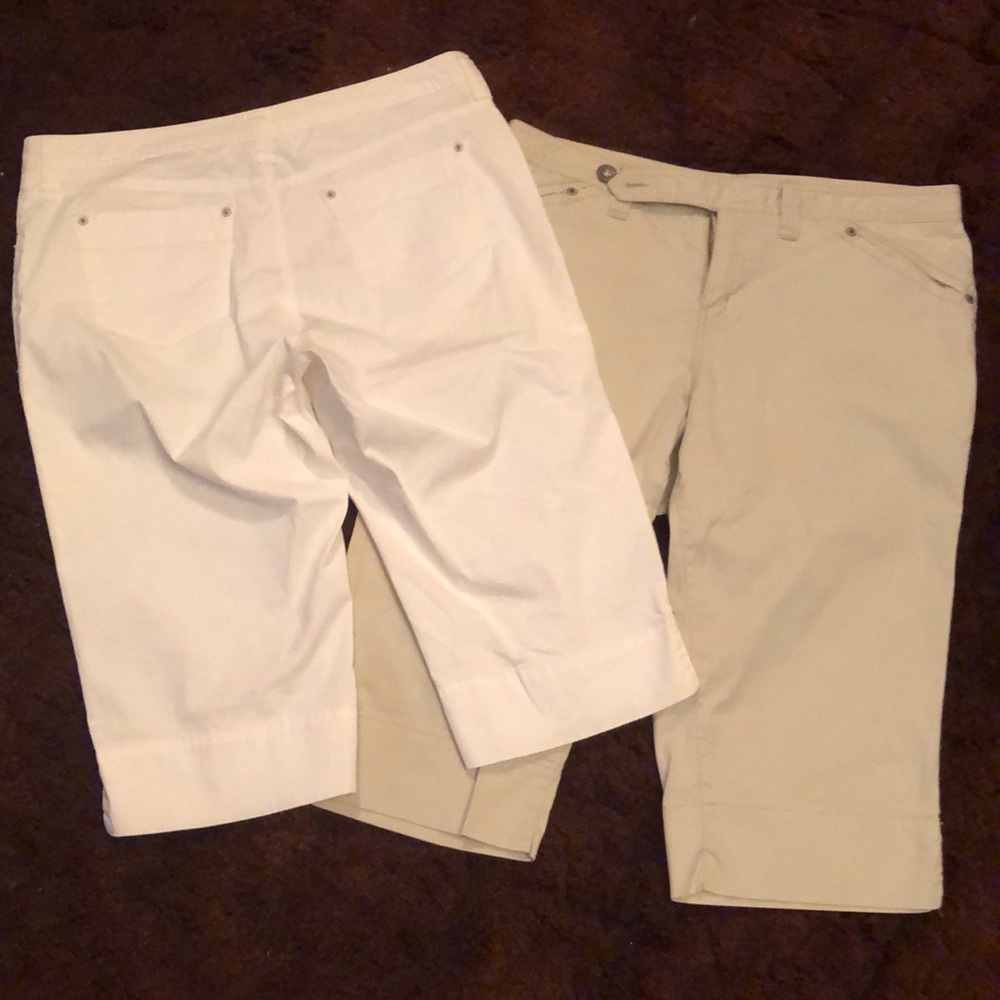 2 Stretch Capri Pants